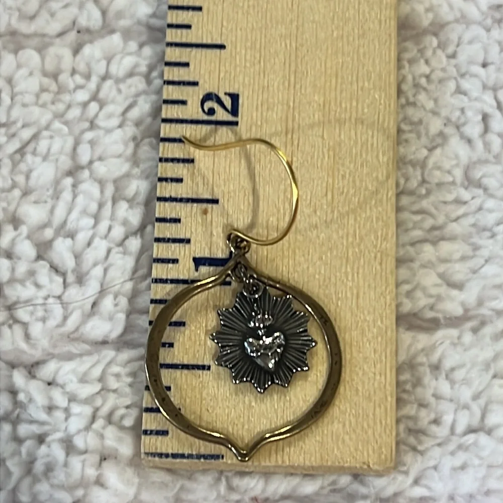Tara Gasparian Jewelry Sacre Couet small earrings - Picture 5 of 7